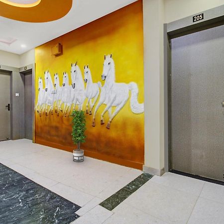 Super Collection O The Wishtler Hotel Bhopal Exterior photo