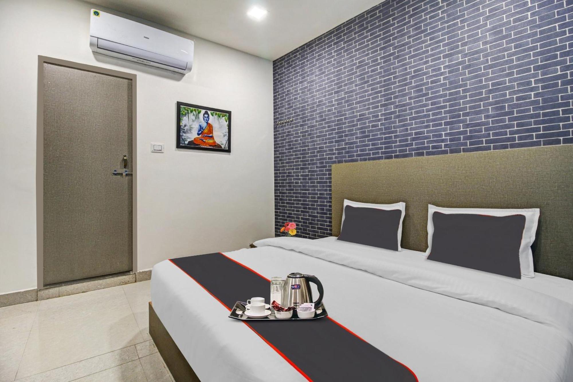 Super Collection O The Wishtler Hotel Bhopal Exterior photo