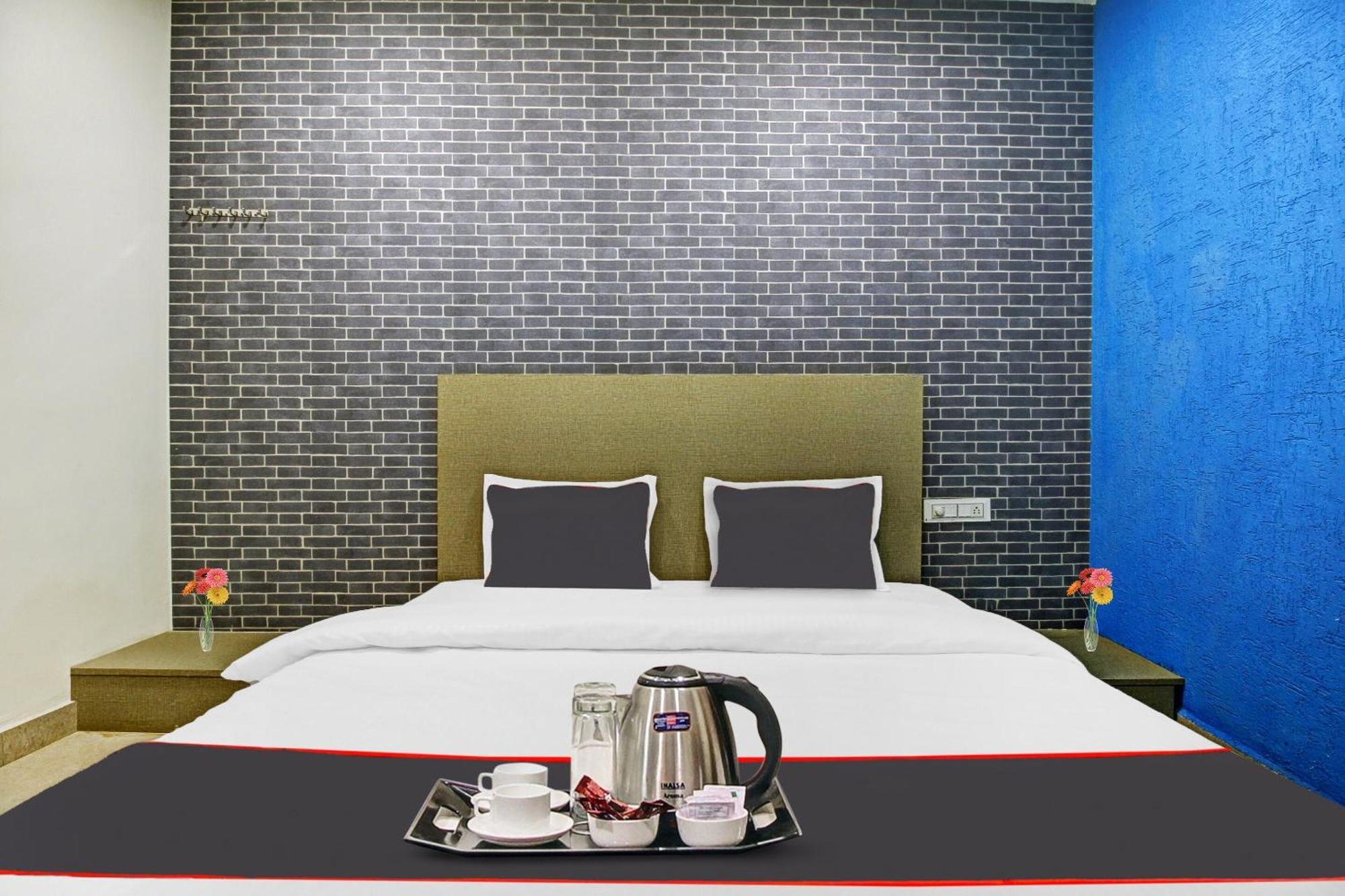 Super Collection O The Wishtler Hotel Bhopal Exterior photo