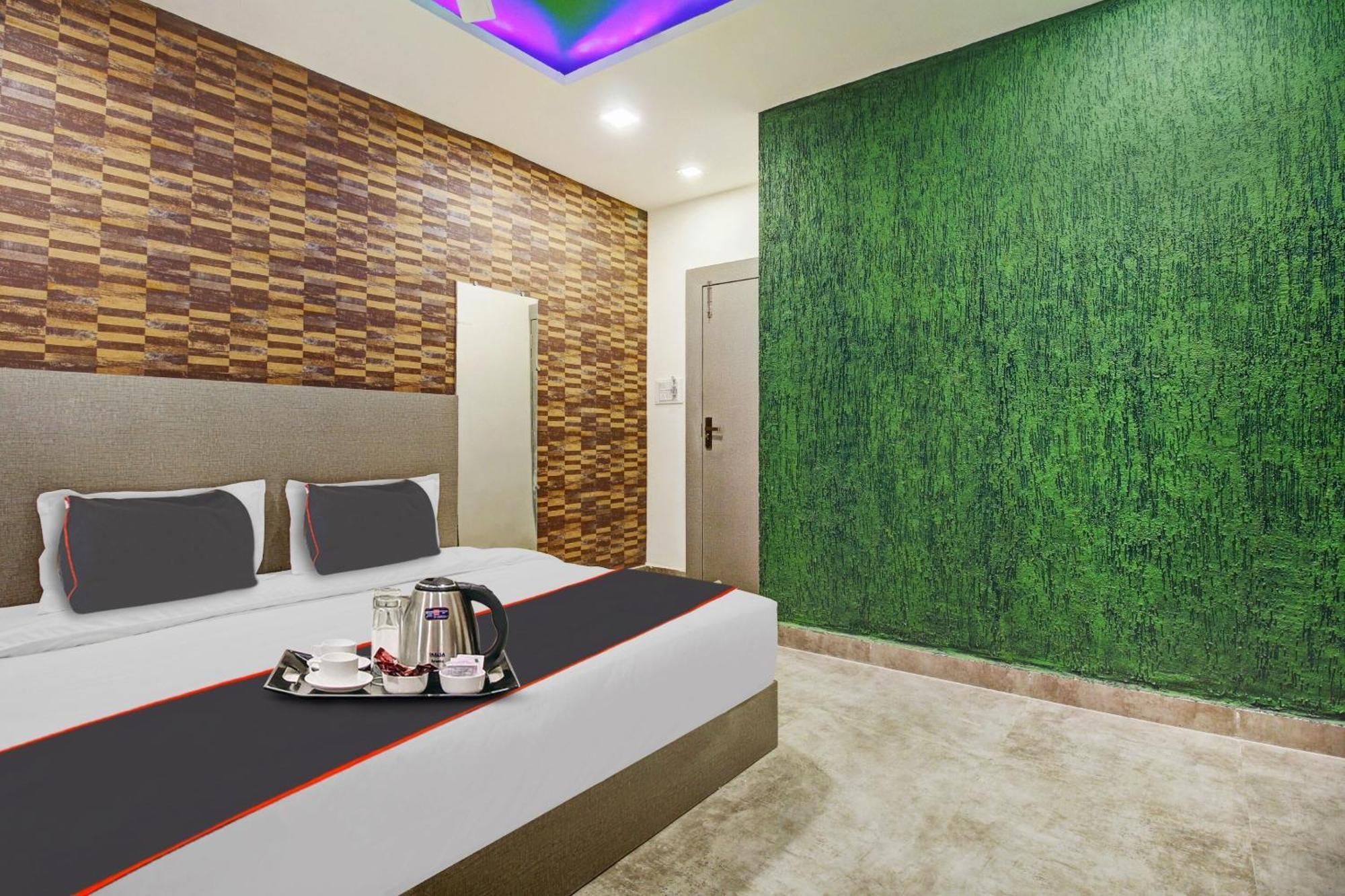 Super Collection O The Wishtler Hotel Bhopal Exterior photo